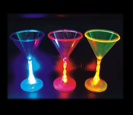 4 verres lumineux à LED - Martini, Margarita, Vin…